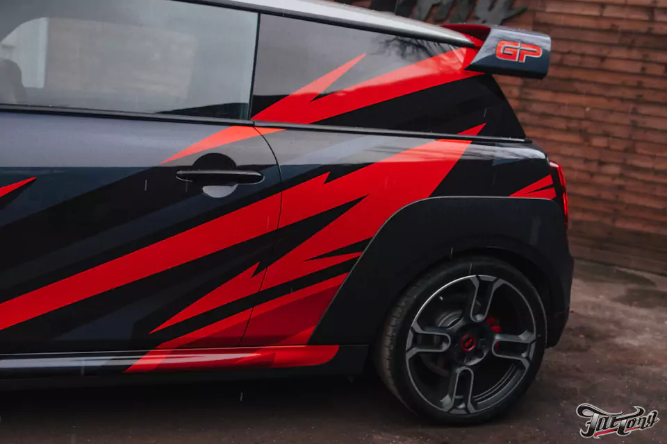 Оклеили в дизайн Mini Cooper GP